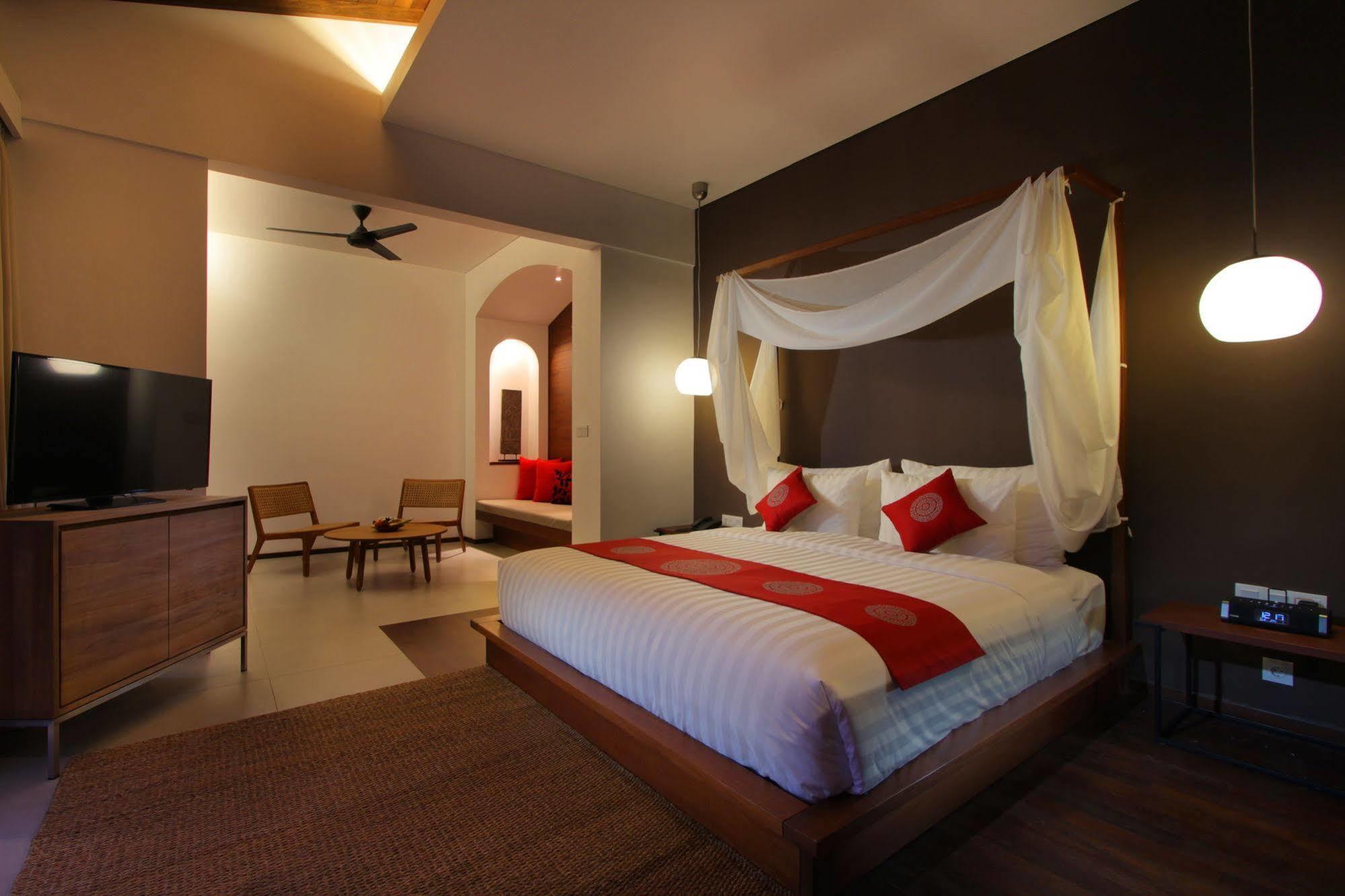 Abia Hotel 4*